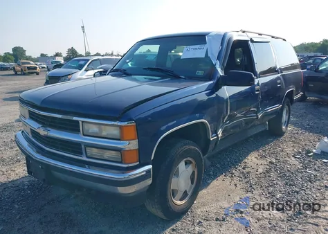 1999 Chevrolet Suburban K1500 z USA, uszkodzony, nr VIN 3GNFK16R1XG183597
